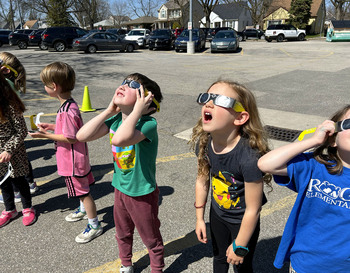Students Experience a Total Solar Eclipse
